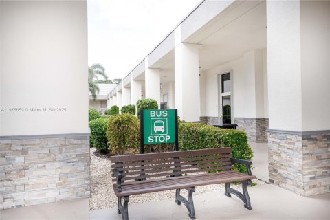 Copropriété à vendre à Coconut Creek, Floride: 2 chambres, 113.81 m2 № 1945779 - photo 25