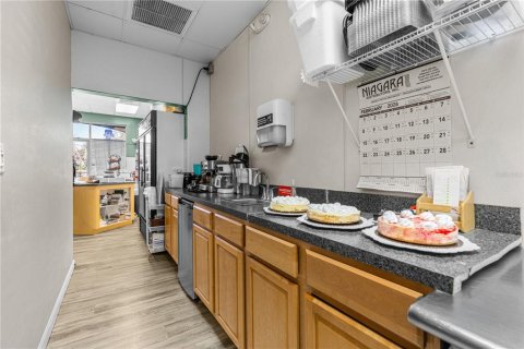Propiedad comercial en venta en Ormond Beach, Florida, 111.48 m2 № 2113192 - foto 29