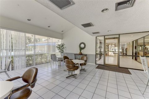 Condominio en venta en Pompano Beach, Florida, 2 dormitorios, 110.55 m2 № 1741474 - foto 28