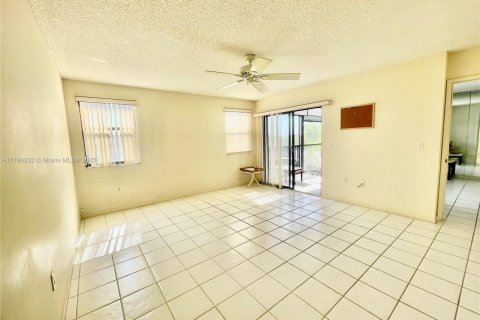 Condominio en venta en Pompano Beach, Florida, 2 dormitorios, 110.55 m2 № 1741474 - foto 17