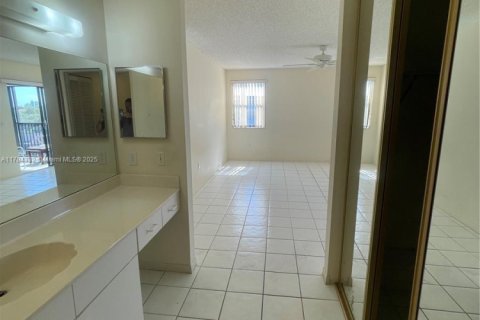 Condominio en venta en Pompano Beach, Florida, 2 dormitorios, 110.55 m2 № 1741474 - foto 22