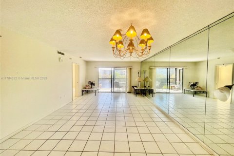 Condominio en venta en Pompano Beach, Florida, 2 dormitorios, 110.55 m2 № 1741474 - foto 8