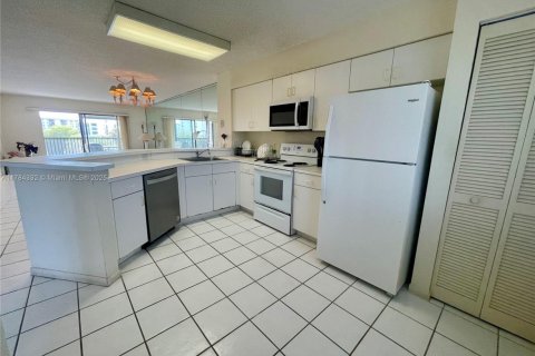 Condominio en venta en Pompano Beach, Florida, 2 dormitorios, 110.55 m2 № 1741474 - foto 5