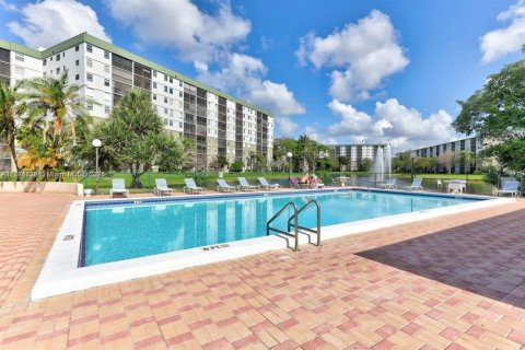 Condominio en venta en Pompano Beach, Florida, 2 dormitorios, 110.55 m2 № 1741474 - foto 23