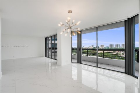 Condominio en venta en Aventura, Florida, 2 dormitorios, 136.01 m2 № 1967173 - foto 5
