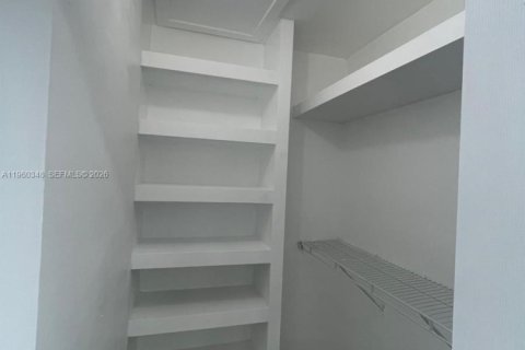 Appartement à louer à Miami, Floride: 1 chambre, 31.59 m2 № 2024760 - photo 8