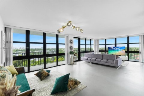 Copropriété à vendre à Hallandale Beach, Floride: 2 chambres, 132.85 m2 № 1955688 - photo 1