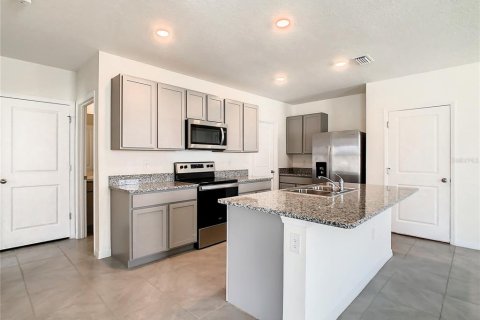 Villa ou maison à louer à Wimauma, Floride: 5 chambres, 234.3 m2 № 2432637 - photo 13