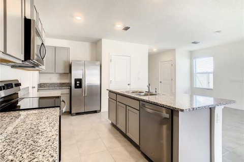 Villa ou maison à louer à Wimauma, Floride: 5 chambres, 234.3 m2 № 2432637 - photo 12