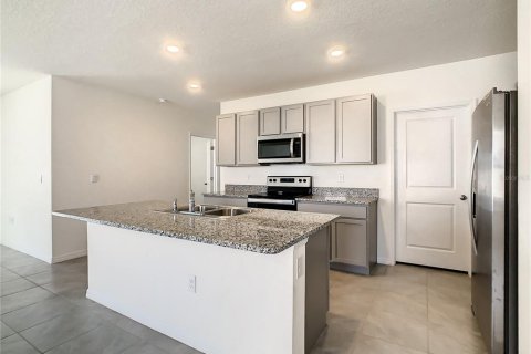 Villa ou maison à louer à Wimauma, Floride: 5 chambres, 234.3 m2 № 2432637 - photo 8