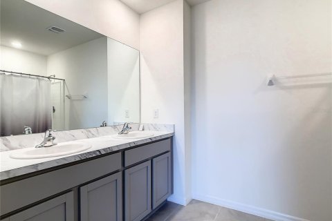Villa ou maison à louer à Wimauma, Floride: 5 chambres, 234.3 m2 № 2432637 - photo 25