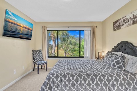 Condo in Palm Beach Gardens, Florida, 2 bedrooms  № 2146914 - photo 13