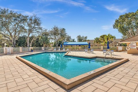 Condo in Palm Beach Gardens, Florida, 2 bedrooms  № 2146914 - photo 23