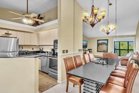 Condo in Palm Beach Gardens, Florida, 2 bedrooms  № 2146914 - photo 2