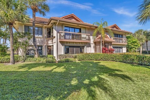 Condo in Palm Beach Gardens, Florida, 2 bedrooms  № 2146914 - photo 25