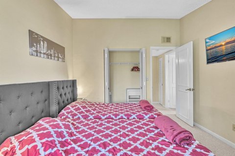 Condo in Palm Beach Gardens, Florida, 2 bedrooms  № 2146914 - photo 19