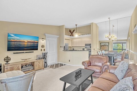 Condo in Palm Beach Gardens, Florida, 2 bedrooms № 2146914