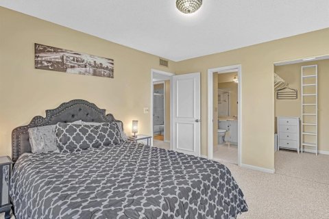 Condo in Palm Beach Gardens, Florida, 2 bedrooms  № 2146914 - photo 14