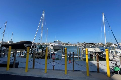 Condo in Clearwater, Florida, 1 bedroom  № 1788987 - photo 19