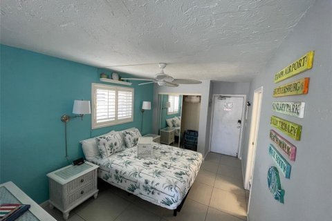 Condo in Clearwater, Florida, 1 bedroom  № 1788987 - photo 8