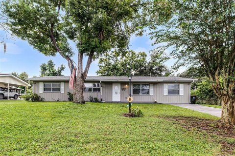 House in Lakeland, Florida 4 bedrooms, 129.32 sq.m. № 1901969 - photo 1