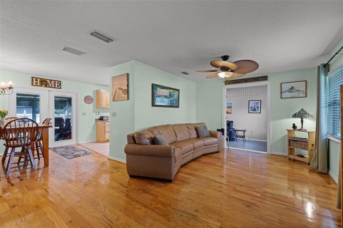 House in Lakeland, Florida 4 bedrooms, 129.32 sq.m. № 1901969 - photo 6