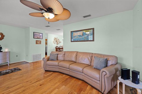 House in Lakeland, Florida 4 bedrooms, 129.32 sq.m. № 1901969 - photo 4