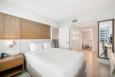 Condominio en venta en Fort Lauderdale, Florida, 1 dormitorio, 80.64 m2 № 2254613 - foto 14