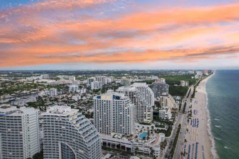 Condominio en venta en Fort Lauderdale, Florida, 1 dormitorio, 80.64 m2 № 2254613 - foto 2