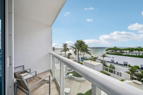 Condominio en Fort Lauderdale, Florida, 1 dormitorio № 2254613