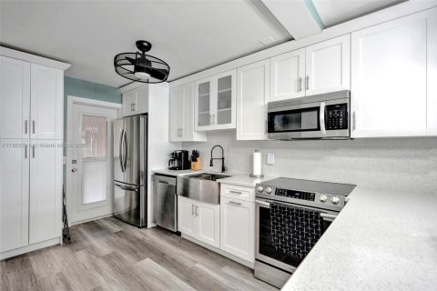 Condominio en venta en Pompano Beach, Florida, 2 dormitorios, 111.48 m2 № 1689446 - foto 6