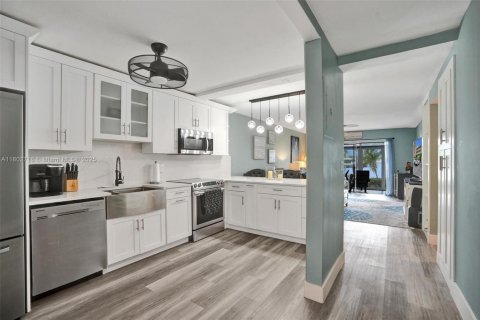 Condominio en venta en Pompano Beach, Florida, 2 dormitorios, 111.48 m2 № 1689446 - foto 8