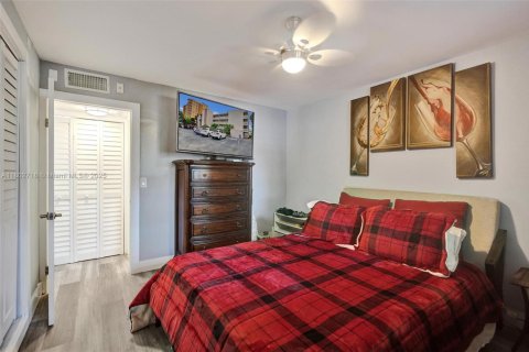 Condominio en venta en Pompano Beach, Florida, 2 dormitorios, 111.48 m2 № 1689446 - foto 18