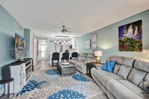 Condominio en venta en Pompano Beach, Florida, 2 dormitorios, 111.48 m2 № 1689446 - foto 15
