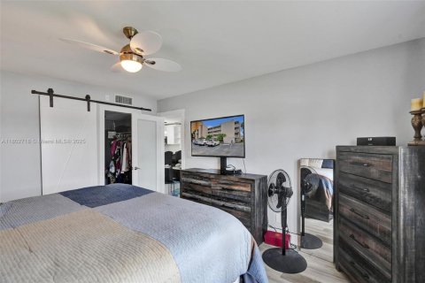 Condominio en venta en Pompano Beach, Florida, 2 dormitorios, 111.48 m2 № 1689446 - foto 27