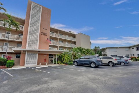 Condominio en venta en Pompano Beach, Florida, 2 dormitorios, 111.48 m2 № 1689446 - foto 2