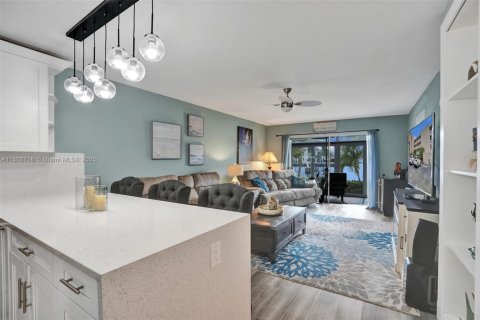 Condominio en venta en Pompano Beach, Florida, 2 dormitorios, 111.48 m2 № 1689446 - foto 10