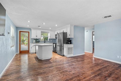 Villa ou maison à vendre à New Smyrna Beach, Floride: 2 chambres, 75.81 m2 № 2390862 - photo 6