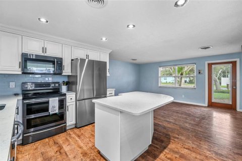 Villa ou maison à vendre à New Smyrna Beach, Floride: 2 chambres, 75.81 m2 № 2390862 - photo 8