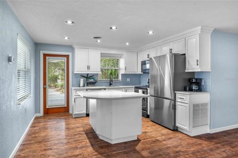 Villa ou maison à vendre à New Smyrna Beach, Floride: 2 chambres, 75.81 m2 № 2390862 - photo 7
