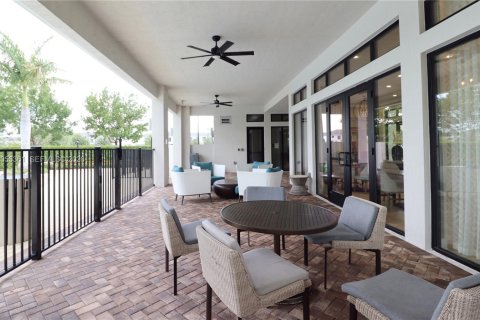 Townhouse in Homestead, Florida 3 bedrooms, 142.14 sq.m. № 2171795 - photo 18