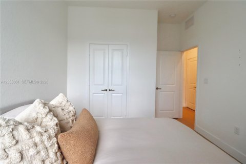 Townhouse in Homestead, Florida 3 bedrooms, 142.14 sq.m. № 2171795 - photo 13