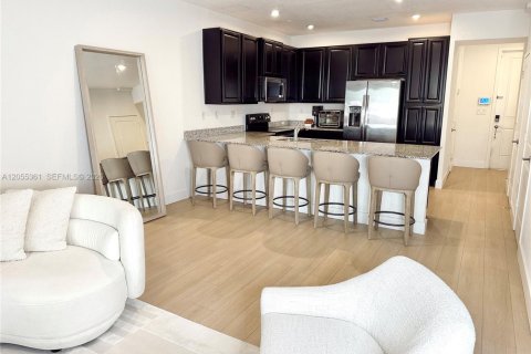 Townhouse in Homestead, Florida 3 bedrooms, 142.14 sq.m. № 2171795 - photo 4