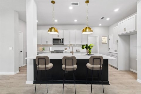 Casa en venta en Bradenton, Florida, 4 dormitorios, 225.38 m2 № 2151163 - foto 5