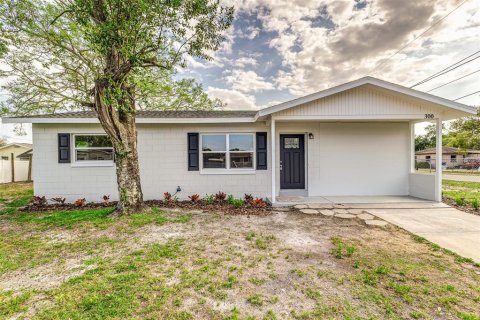 Villa ou maison à vendre à Auburndale, Floride: 3 chambres, 93.65 m2 № 1516578 - photo 1