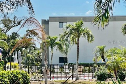 Condo in Punta Gorda, Florida, 2 bedrooms № 2111254 - photo 3