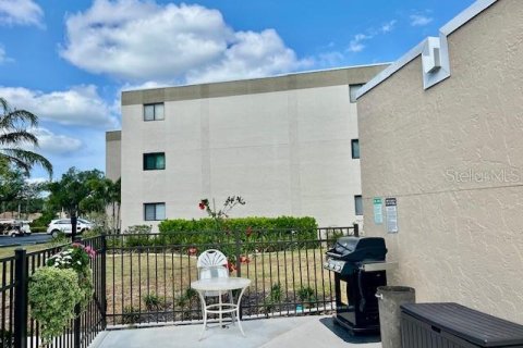 Condo in Punta Gorda, Florida, 2 bedrooms № 2111254 - photo 30
