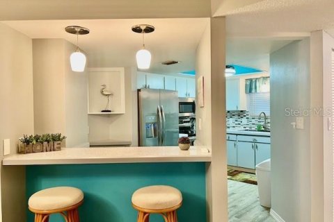 Condo in Punta Gorda, Florida, 2 bedrooms № 2111254 - photo 9