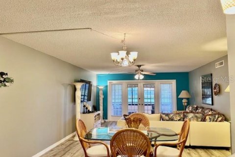 Condo in Punta Gorda, Florida, 2 bedrooms № 2111254 - photo 16