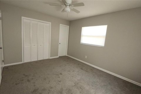 House in Brandon, Florida 3 bedrooms, 112.41 sq.m. № 2232914 - photo 12
